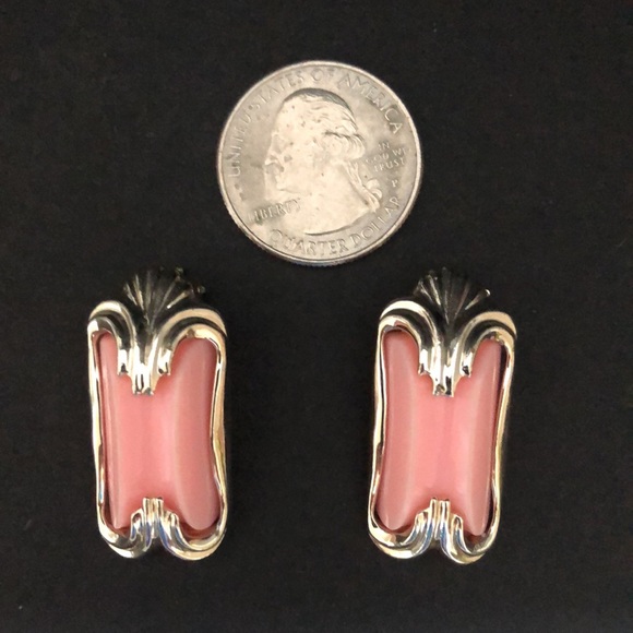 Vintage Pink Thermoset Necklace Clip Earrings Set Pretty in Pink 15” Silver Tone - Picture 9 of 10